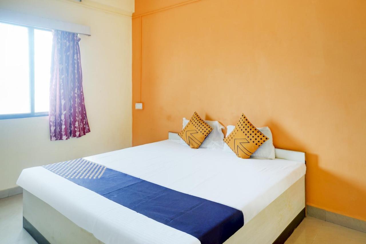 Spot On 82626 Hotel Shivtara Morgaon Exteriör bild