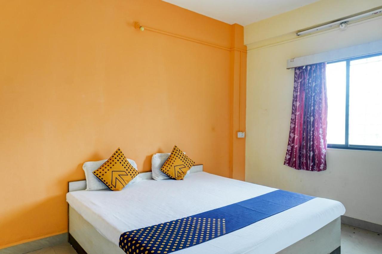 Spot On 82626 Hotel Shivtara Morgaon Exteriör bild